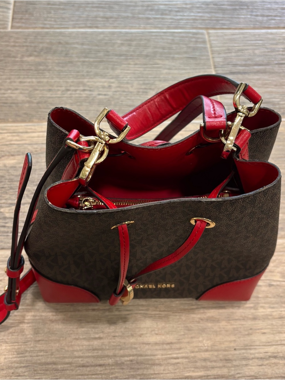 Michael Kors Mercer Gallery Small Convertible Bucket Shoulder Bag red - Picture 3 of 10